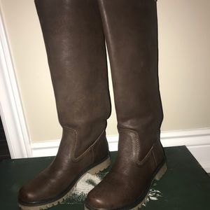 Roots leather boots
